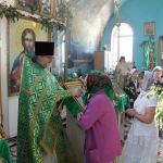 Божественная литургия в храме Всех святых в земле российской просиявших поселка Солнечный