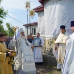 В день памяти святителя Николая Чудотворца епископ Варнава совершил Литургию и освятил новые колокола в Никольском храме Павлодара
