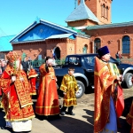 Божественная литургия архиерейским чином совершена в Светлый Четверг в Ильинском храме села Песчаное