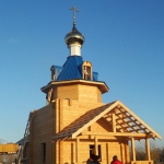 В селе Александровка Щербактинского района состоялось освящение креста на купол строящегося Троицкого храма-часовни