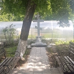 На территории павлодарского Христо-Рождественского храма установили поклонный крест в память о пострадавших в годину гонений за веру Христову