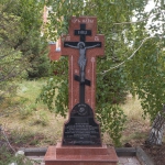 На территории Иверско-Серафимовского собора Экибастуза установлен и освящен поклонный крест