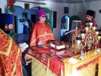 Соборным служением Литургии отметили престольный праздник в Никольском храме города Аксу